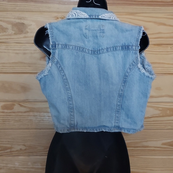 Blue Jean Vest Size Medium - Picture 6 of 8